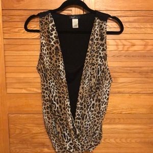 Sleeveless tank with chiffon leopard drape
